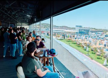 Pass VIP MotoGP Panorama Village GP Espagne <br /> Panorama Village sur le circuit de Jerez-Angel Nieto <br /> Grand Prix d'Espagne de MotoGP à Jerez