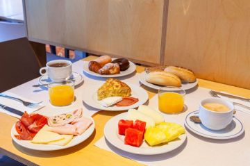 Olympia Hotel AlborayaValencia <br /> Circuit Cheste  Ricardo Tormo