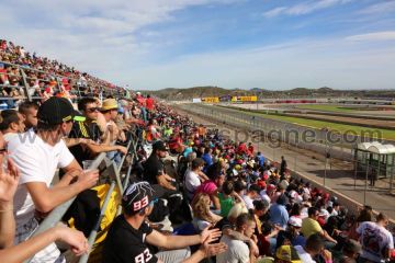 Tribune VERTE <br />MotoGP Valence <br /> Circuit Cheste