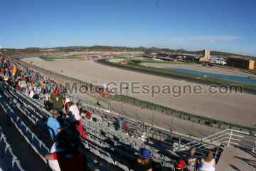 Tribune BLANCHE <br /> Motogp CHESTE <br /> GP Valence